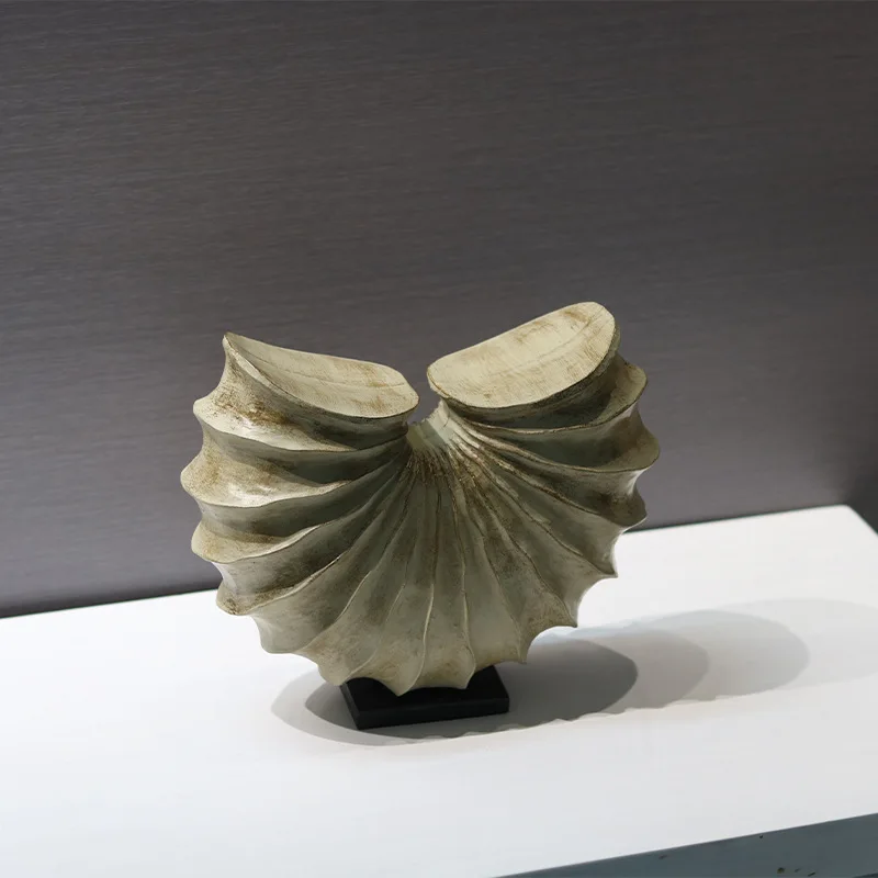 Simple and modern soft decoration, light luxury geometric conch resin ornament, sales office, TV cabinet art