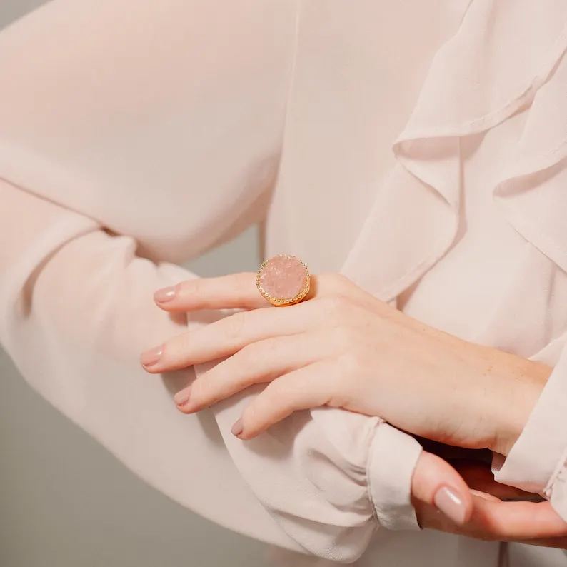 YEEVAA anillo de piedras preciosas de cristal curativo de cuarzo rosa, regalo de piedra natal para ella