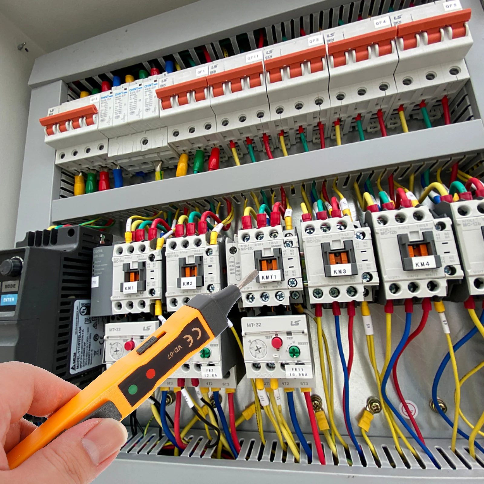 Voltage Tester Pen Non-Contact Electric Test Pencil with Self-Check Function Flashlight for Industrial Home Electrical