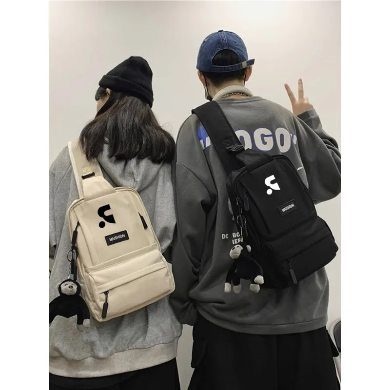borsa-a-tracolla-casual-unisex-ideale-per-il-tempo-libero-dal-design-sportivo-e-alla-moda-da-portare-a-spalla-o-al-petto-in-stile-coreano-adatta-sia-a-uomini-che-a-donne