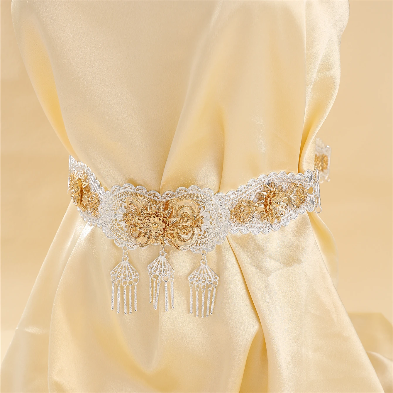 Moroccan Chic Robe Cutout Belt Fringe Design With Floral Shapes Adjustable Length Bridal Gown Waist Chain Jewelry