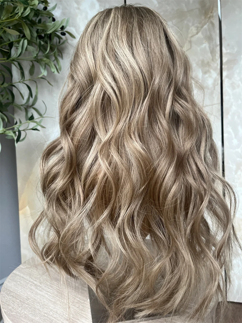 Ombre Highlight Caramel Blonde Lace Front Wig for Women 13x4 Glueless Body Wave Heat Resistant Synthetic Wig for Daily Party Use