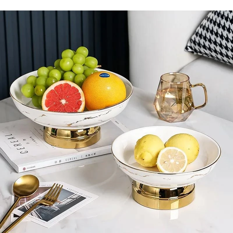 

Керамическая тарелка с фруктами на высоких ножках, роскошная домашняя гостиная, настольная закуска, десертная посуда