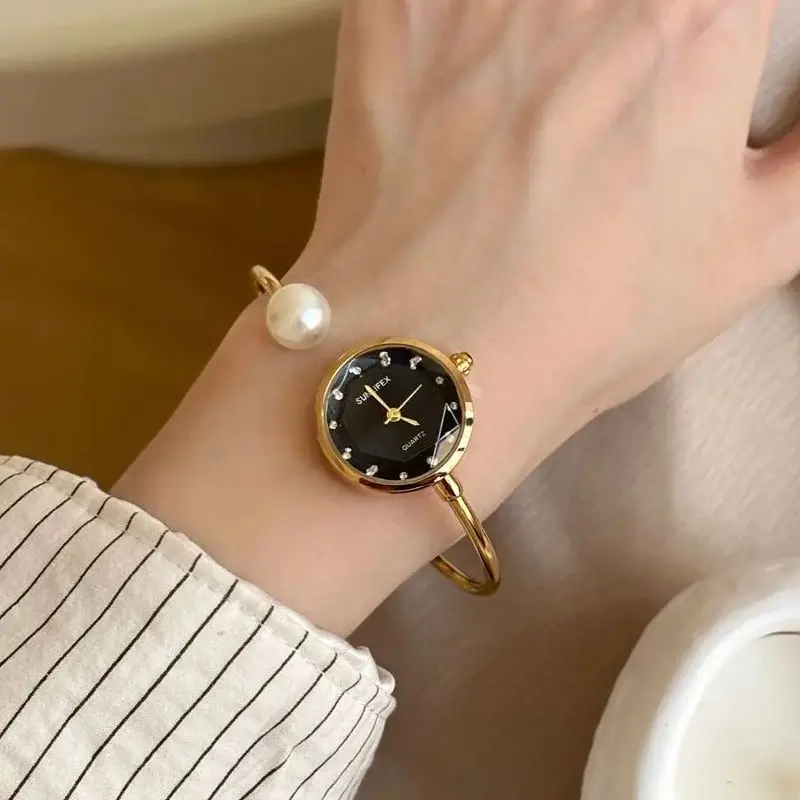 

Fashion Ladies Wristwatch High-Quality Luxury Women's Quartz Watch Gold Stainless Steel Bracelet Female Clock