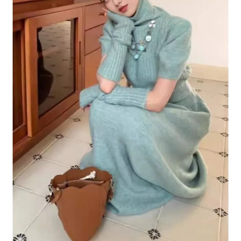 

French Retro Temperament Knitted Suit High-neck Pullover Sleeve Sweater with High-waist Skirt Two-piece Set