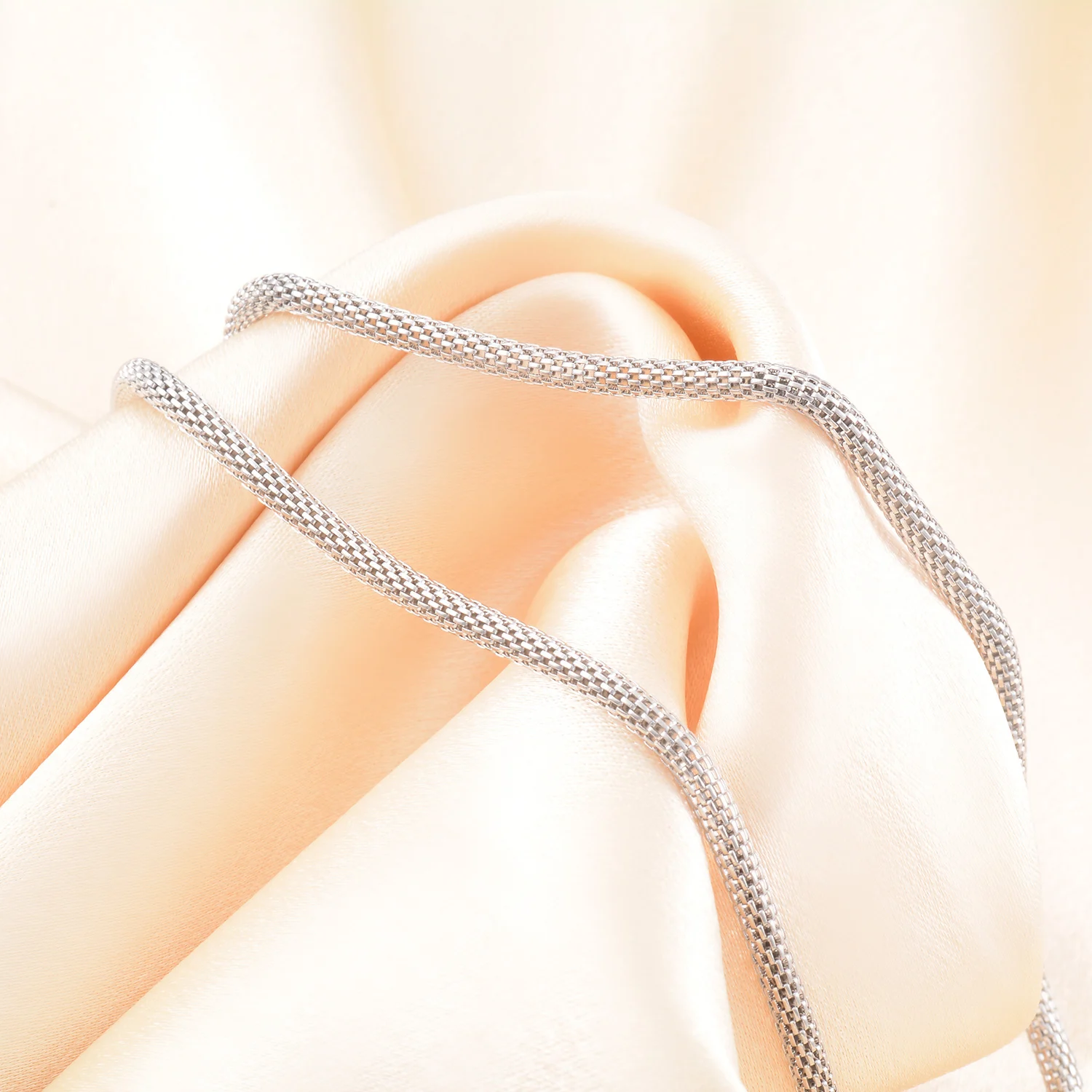 Modische Edelstahlkette mit einer Breite von 2,0 mm/2,4 mm/3,2 mm, wasserdicht, Kielglieder-Halskette, Schmuckzubehör, Choker. – Detail 6