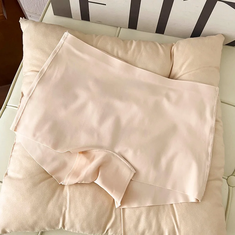 Women's seamless and safe underwear - two-in-one for girls, featuring ice silk cotton crotch and four corners for flat legs, sui