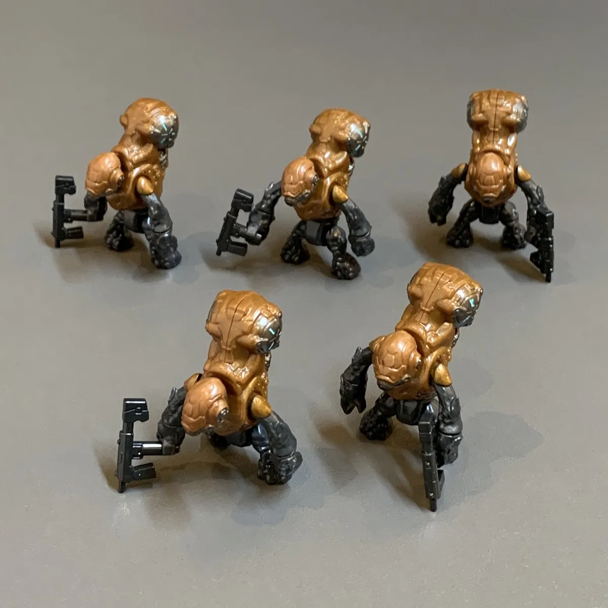 MEGA Construx บล็อกโคบอลต์สีฟ้า Covenant Grunt Spartan Battle Micro Action Figures ของเล่น