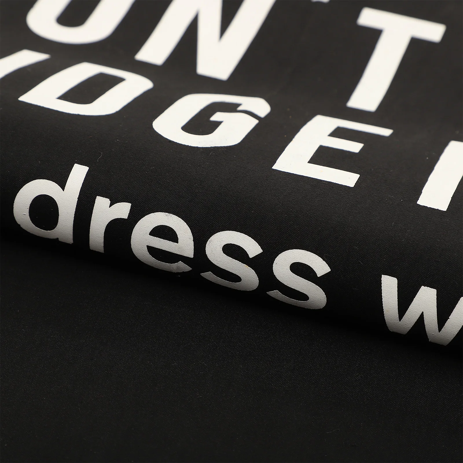 

Adult Dinner Bib Waterproof Funny Lace Button Wear-Resistant Clothing Protector Elderly Reusable Convenient Bib