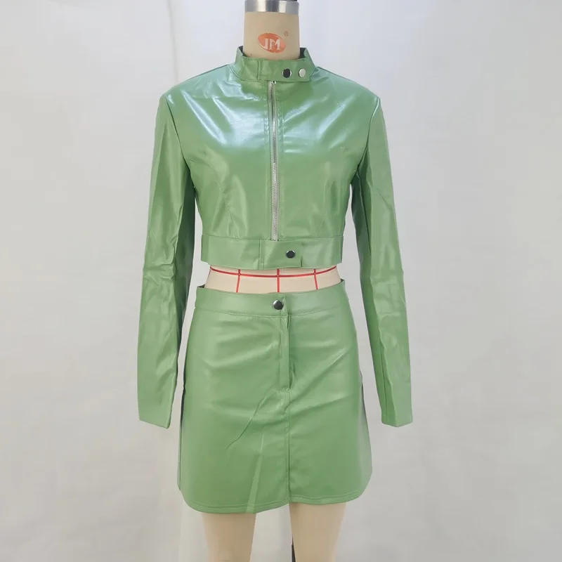 HKSH 2025 가을 신상 여성 투피스 PU 가죽 세트 스탠드 칼라 지퍼 재킷 숏 랩 스커트 펑크 섹시 패션 시크 HK14771