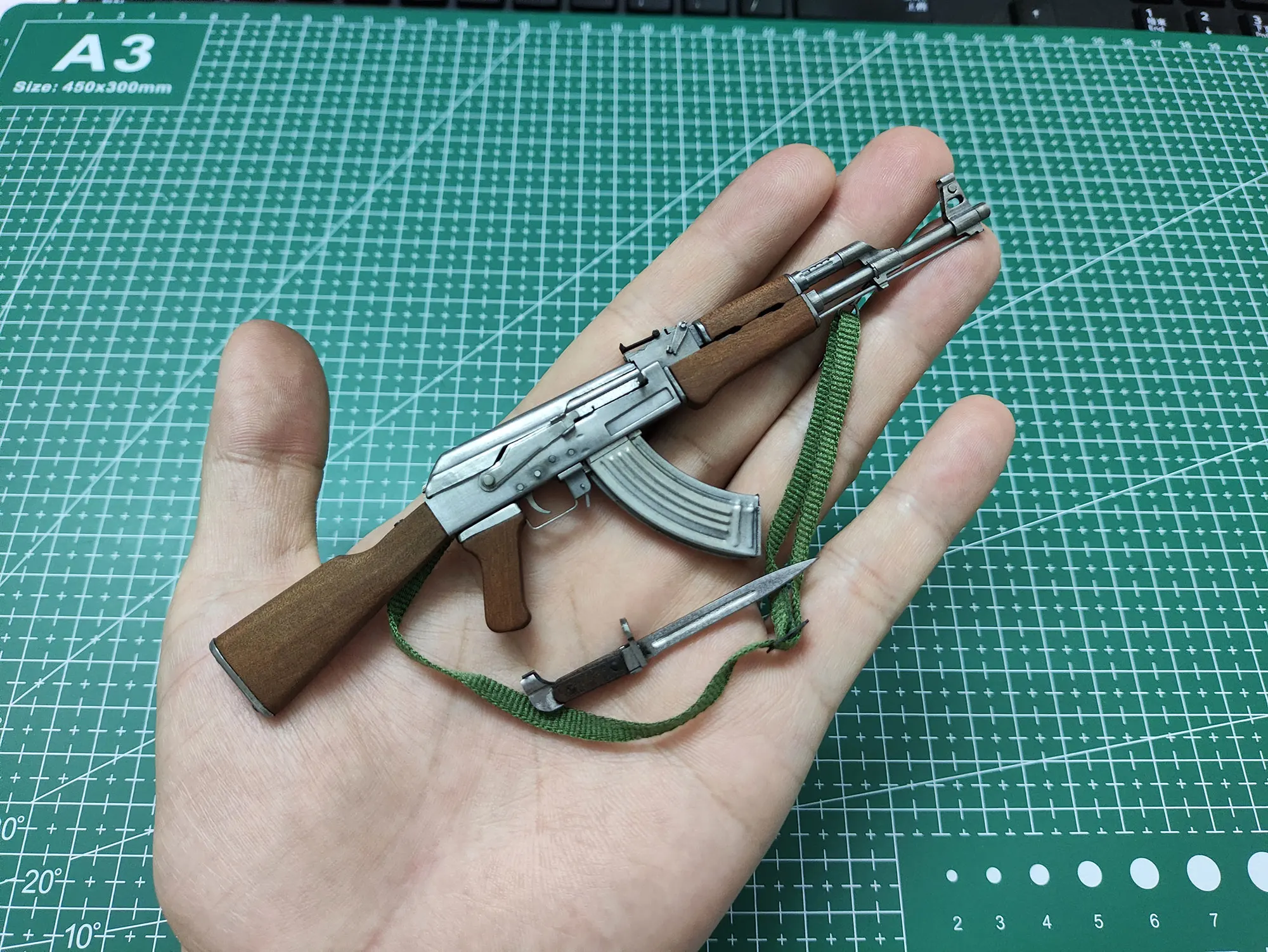 1/6 Miniature Model Handmade AK47 SKS Rifle Metal Wood Detachable