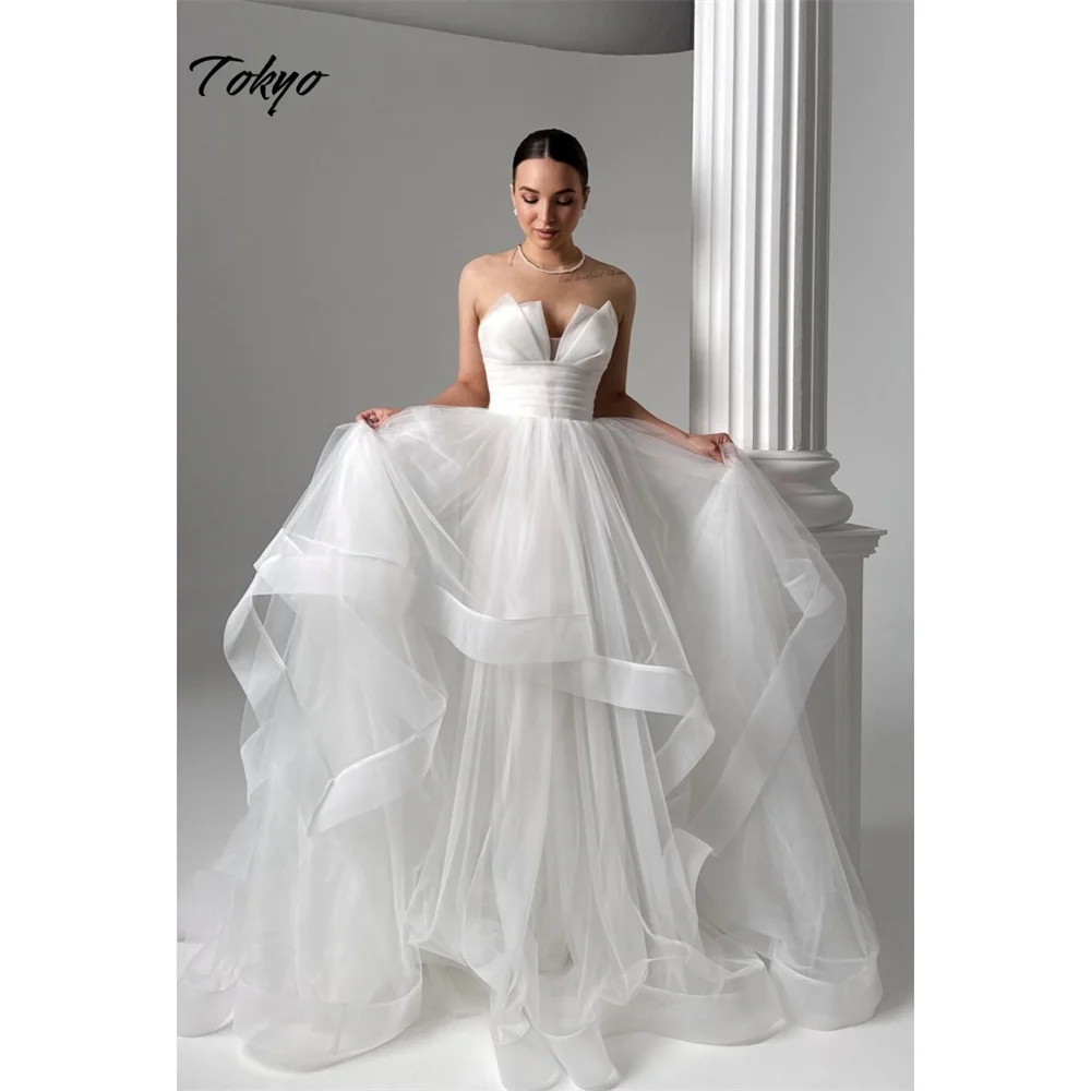 Tokyo Customized White Strapless Wedding Dress Sleeveless Back Lace-Up Elegant Tulle Bridal Gown A-Line Court Train Wedding Gown