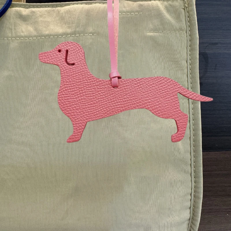 Cute Dachshund Dog Leather Keychain Pure Hand-Stitched Bags Backpack Pendant Charm DIY Craft Accessories