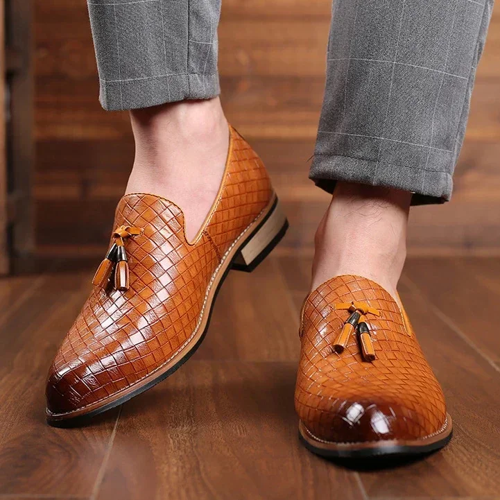 Zapatos casuales de cuero con flecos para hombre, mocasines a cuadros, zapatos de cuero coiffee, zapatos de conducción a la moda, calzado Social