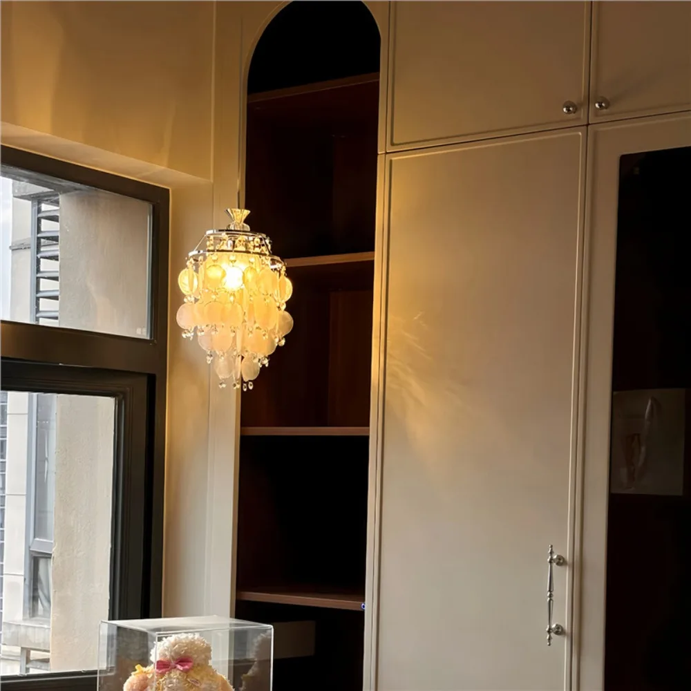 Nordic French Pearl Shell Crystal Chandelier Restaurant Bar Designer Retro Study Bedroom Bedhead Wind Chime Light