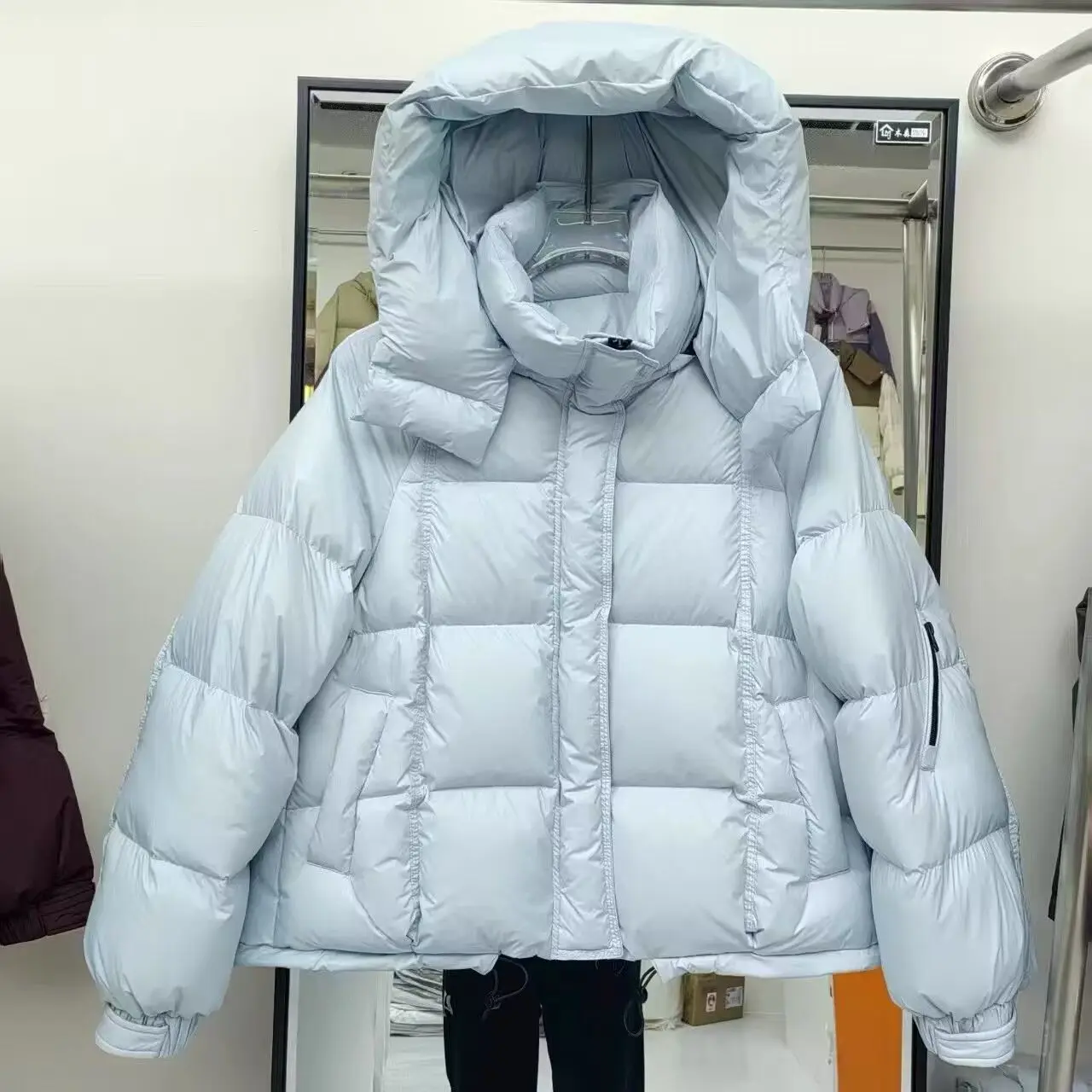 

Зимняя новинка 2026: Модная утепленная куртка-пуховик женская с капюшоном, наполнитель — белый утиный пух, толстое пальто-«хлеб»