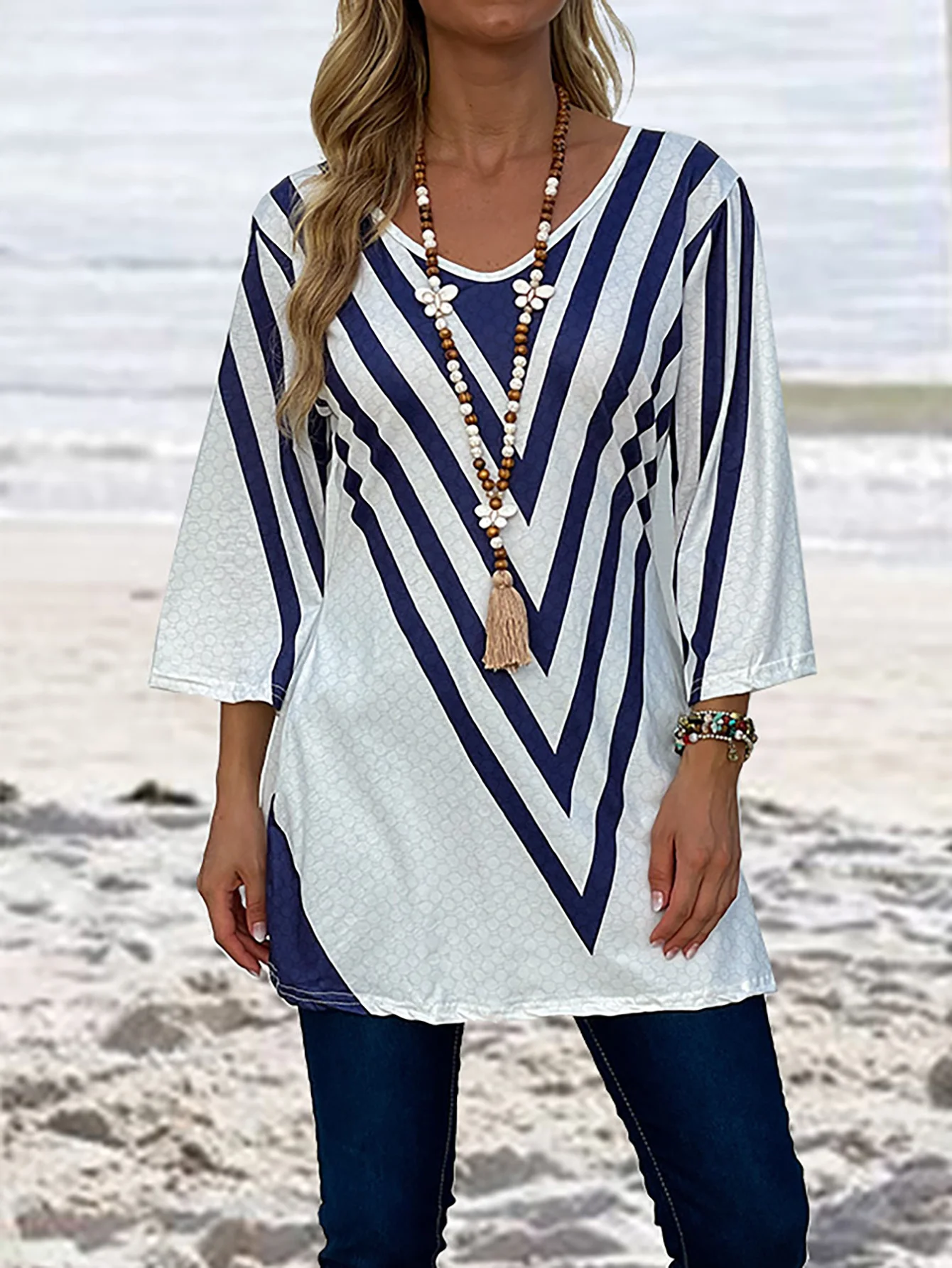 

Women'S V-Shaped Printed Casual Three-Quarter Sleeve T-Shirt Top