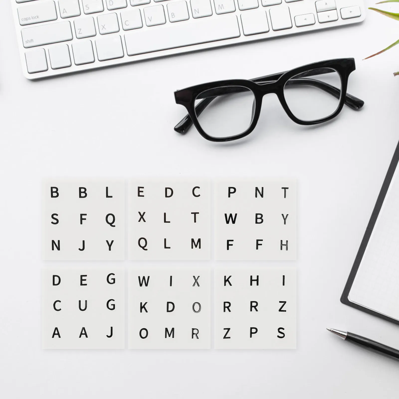 

6 листов черных больших наклеек с выпуклыми английскими буквами для тактильного дизайна и доступности для людей с ограниченными возможностями (для пазлов)