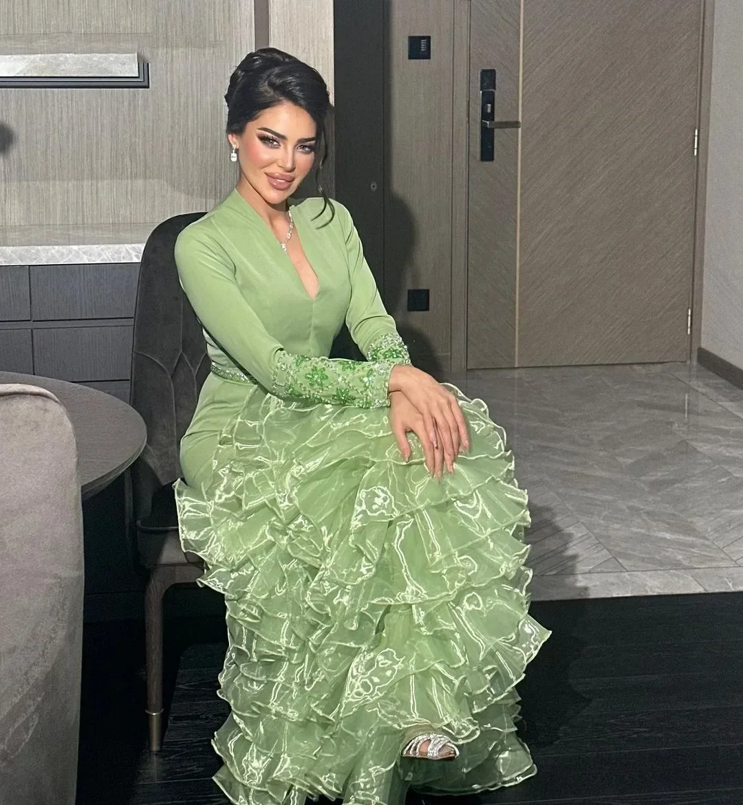 

Green Prom Dresses 2024 Rhinestone Beads Mermaid Organza Ruffles Long Sleeves Middle East Customizable Formal Occasion