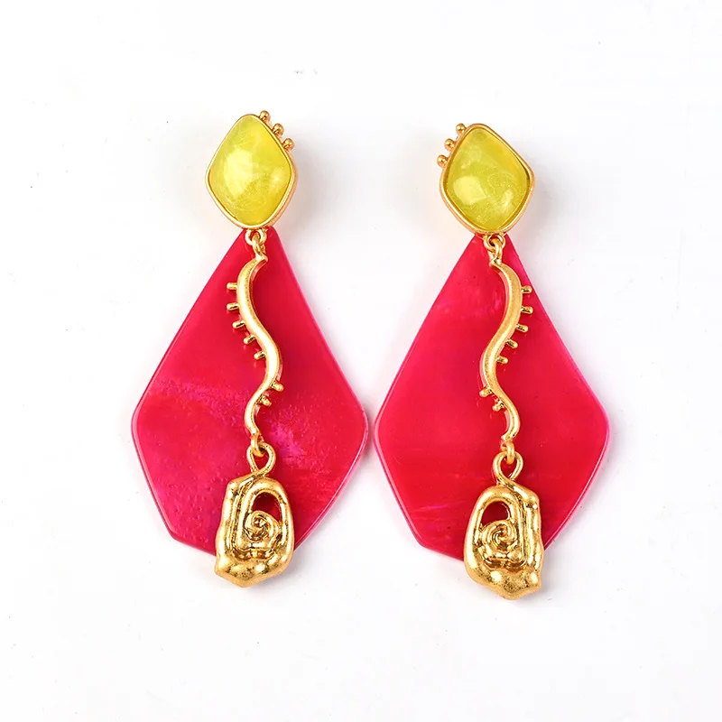 2025 Autumn Winter Light Luxury Retro Exaggerated Geometric Ear Clips Fashionable Temperament Design French Irregular Earrings