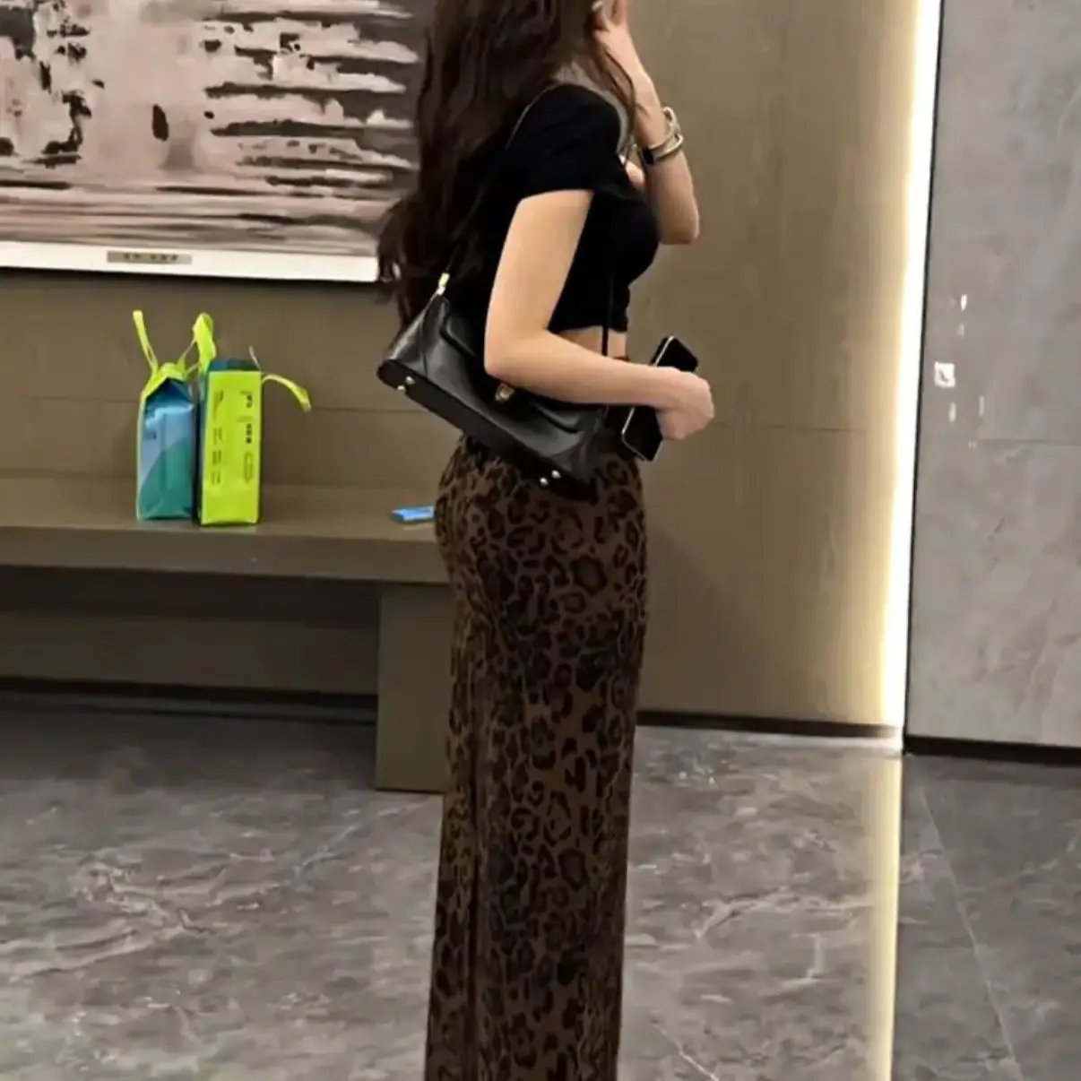 Sexy Elegant Leopard Print Skirt Women in Autumn Winter Hip Slit Mid-length Retro Style Fashionable Stretch Skirt