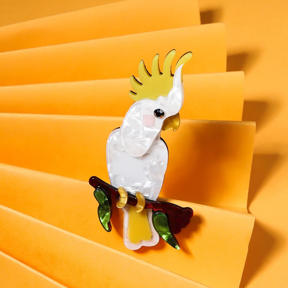 Handmade Acrylic Animal Parrot Brooches for Women Men Lovely Sitting Pet Casual Party Brooch Pin Gifts Jewelry Accessories