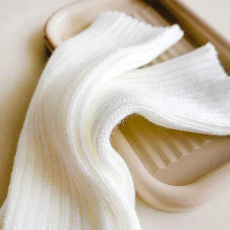 1 Paar Bonbonfarbene Kinder-Beinstulpen Koreanischer Süßer Kinder-Strickfußüberzug Mädchen Lolita-Stil Einfarbige Warme Elastische Röhrensocken – Detail 2