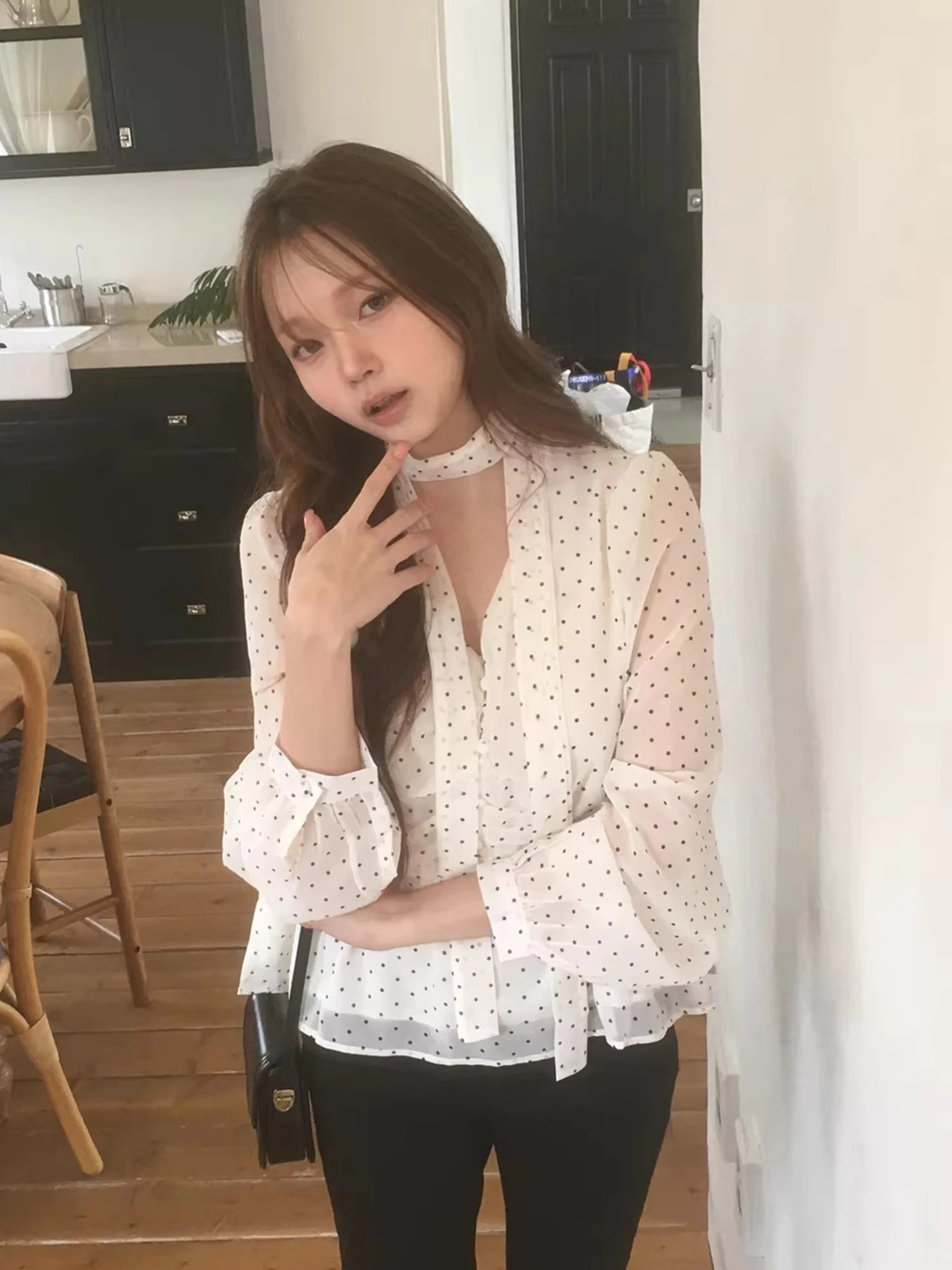 

Liangliang Home Spring New Sle Women's irt V-ne Long Sve Chiffon Ne Hanging Bow Wave Dot Polyester Fiber Blouse