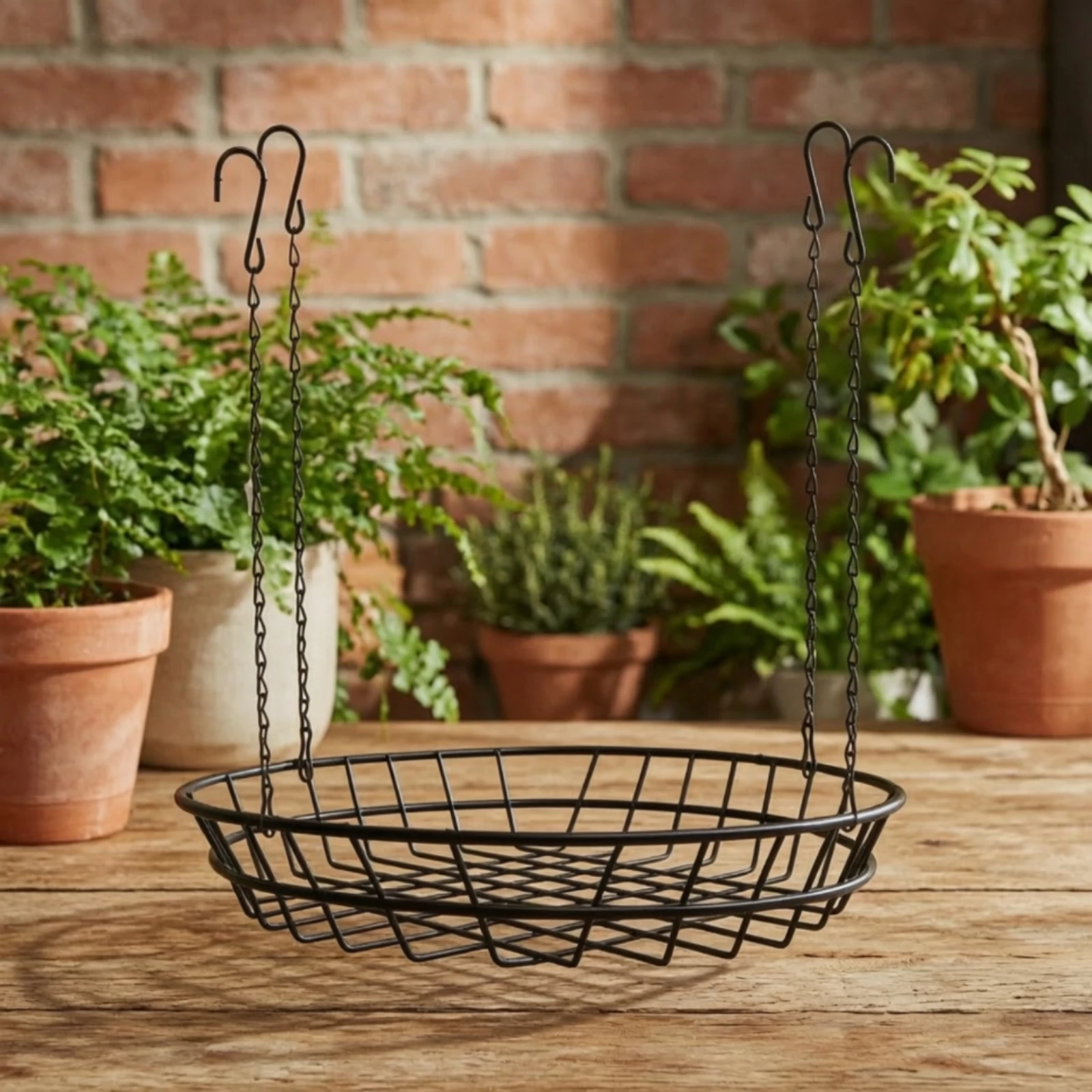 Hanging Planter Insert Sturdy Iron Hanging Planter Basket Heavy Duty Rust-Resistant for Balcony, Porch