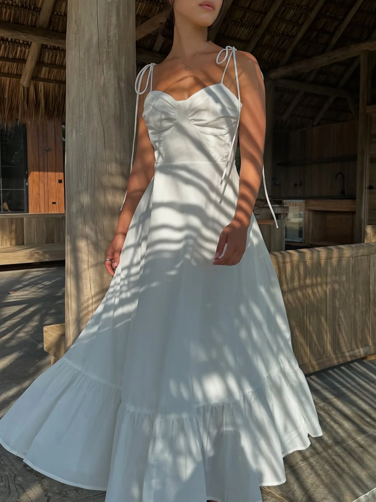 Vestido Retro de viajero para mujer, novedad de verano, tirantes negros, costura multicapa, vestido para vacaciones en la playa, moda informal Sexy con cuello en V