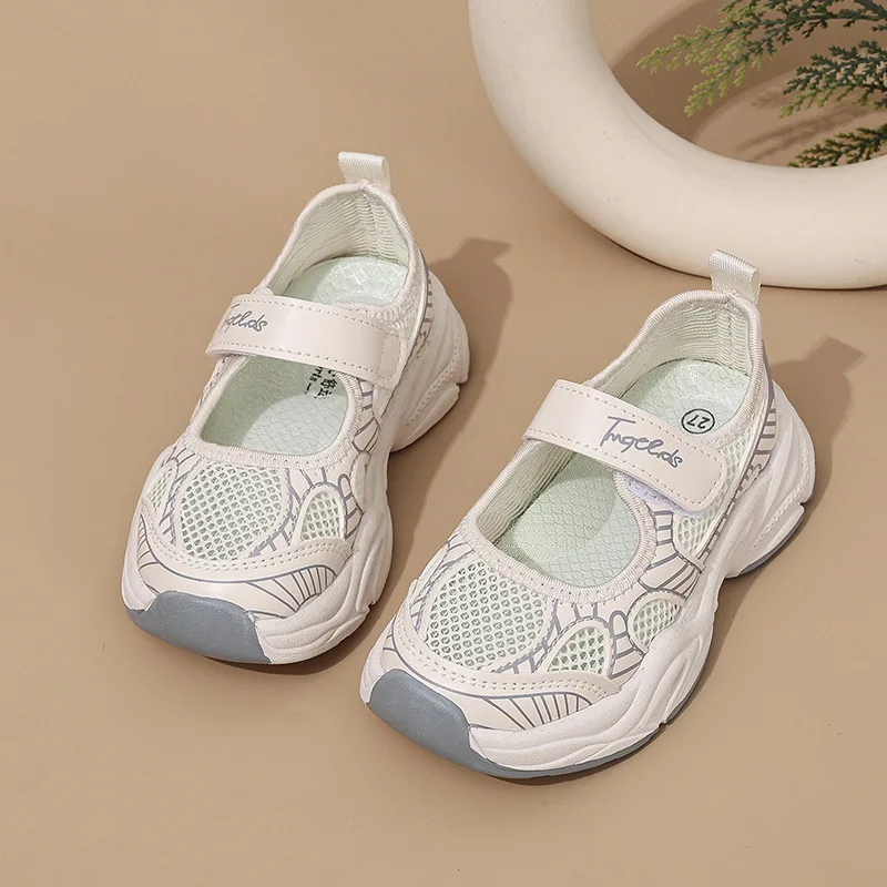 Girls' Sandals Spring/Summer 2026 New Children's Shoes Sports Shoes Boys' Casual Mesh Shoes Breathable Hollow Mesh Surface