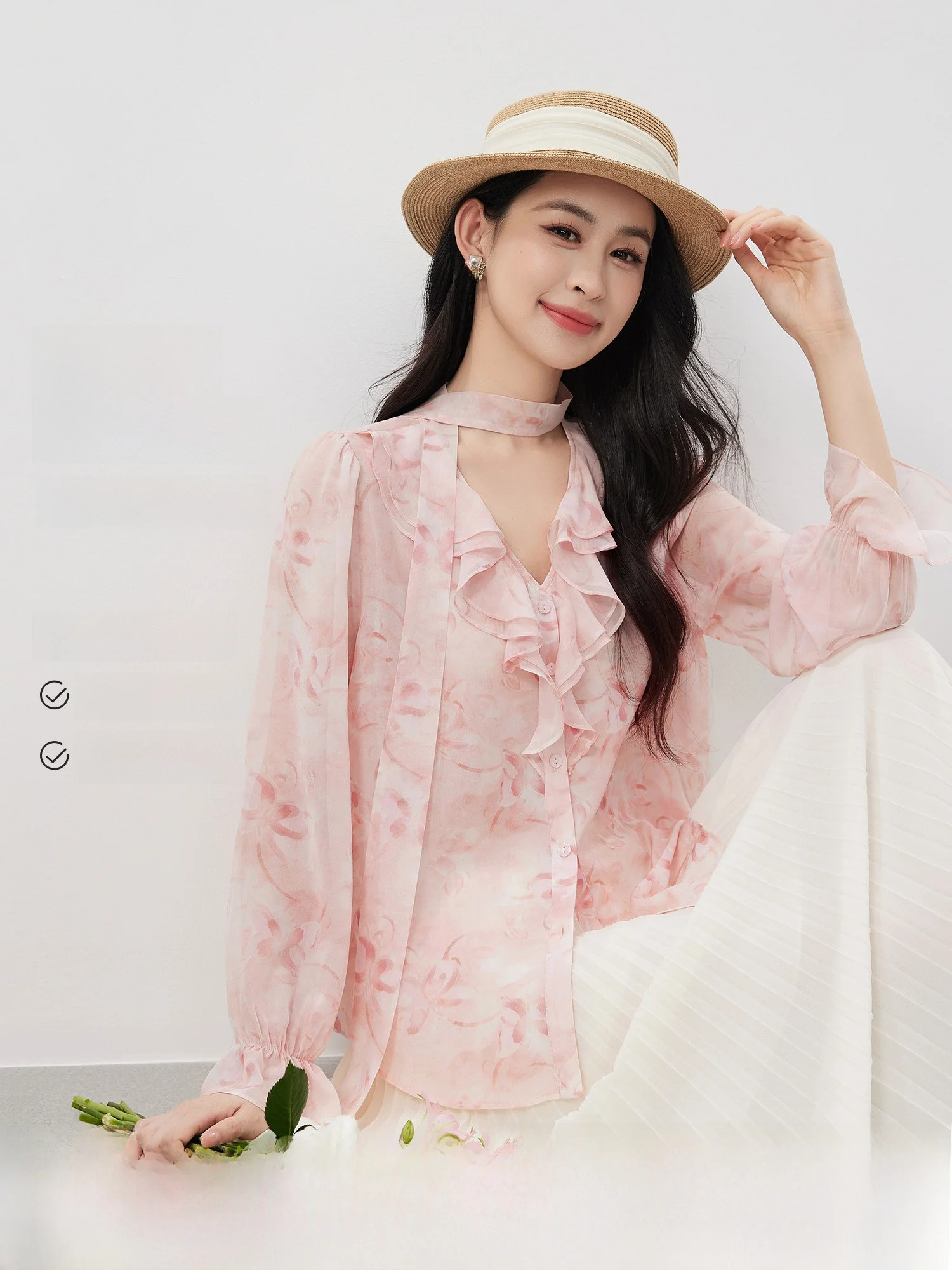 

Chun Guang Hao Cherry Blossom Mist Print Silk Blouse Women's New Style 2026 Spring Gentle Style V-neck Long Sleeve Regular Le...