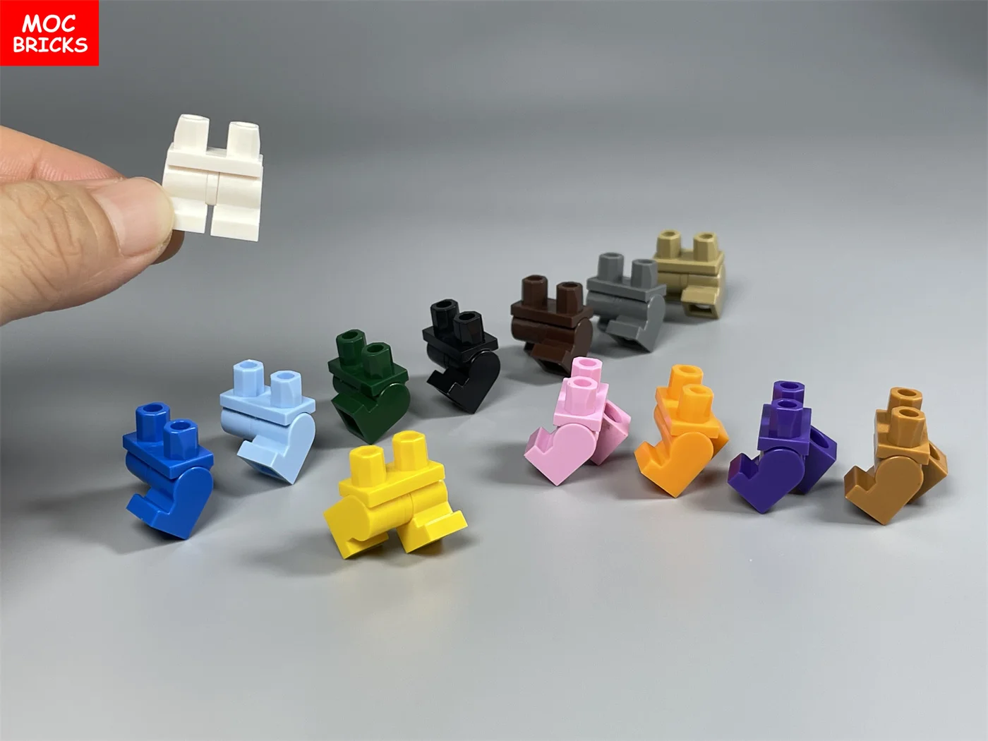 20 قطعة/الوحدة MOC الطوب متعدد الألوان السراويل فستان قصير الساقين فارغة الجسم تجميع اللبنات الجسيمات اللعب دمية بلاستيكية