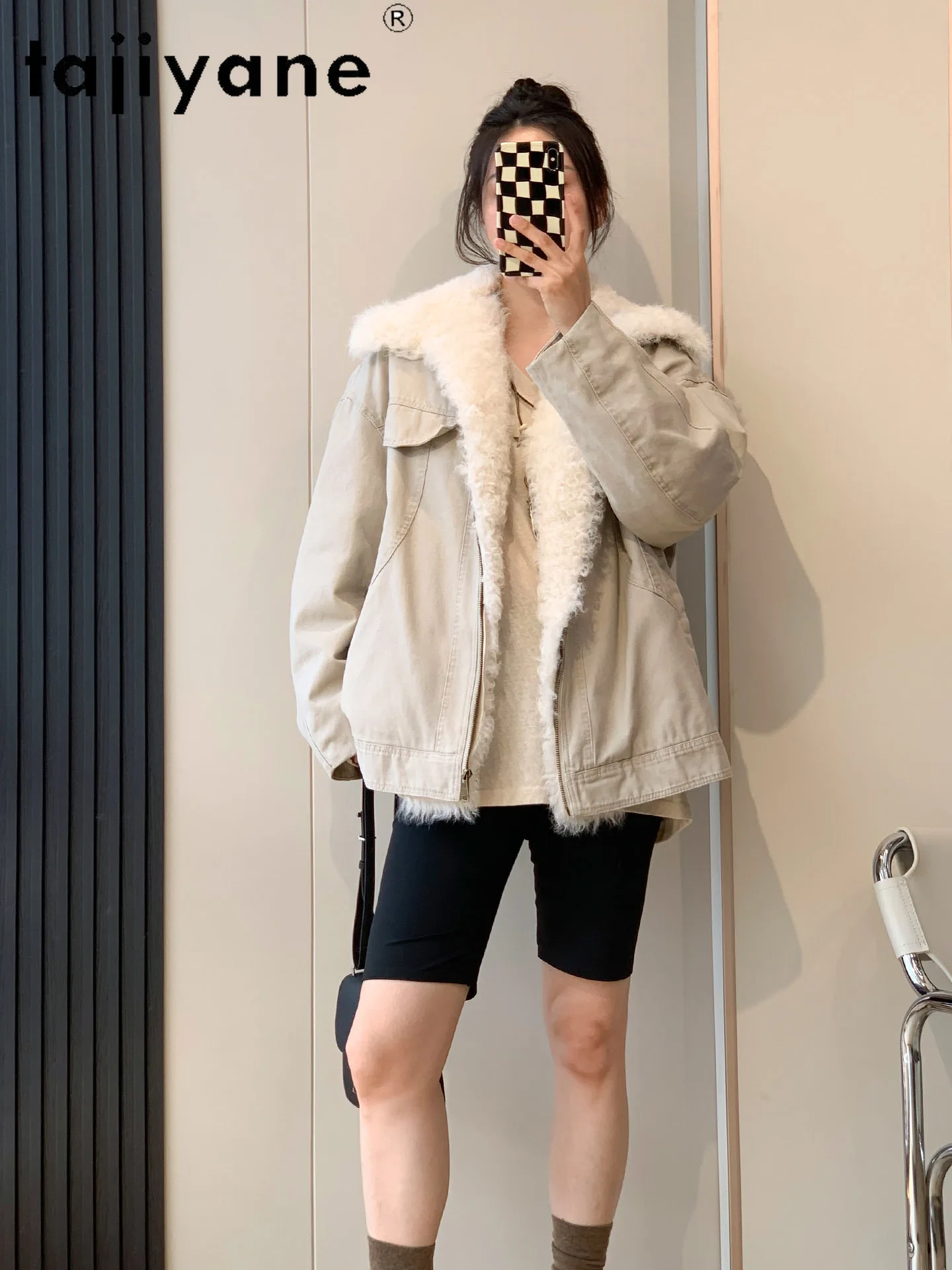 Tajiyane معطف فرو صوف الغنم الطبيعي توسكانا للنساء متوسط الطول سترة باركر بيضاء من ريش الإوز ملابس نسائية شتوية 2025 شوروبا