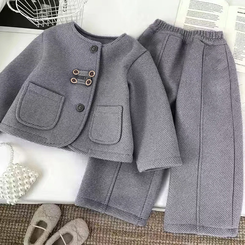 Mädchen Grauer Wollmantel mit Hornknöpfen + Hose 2-teiliges Set Kinderoutfit Herbst Winter Kleidung 80-130 – Detail 2