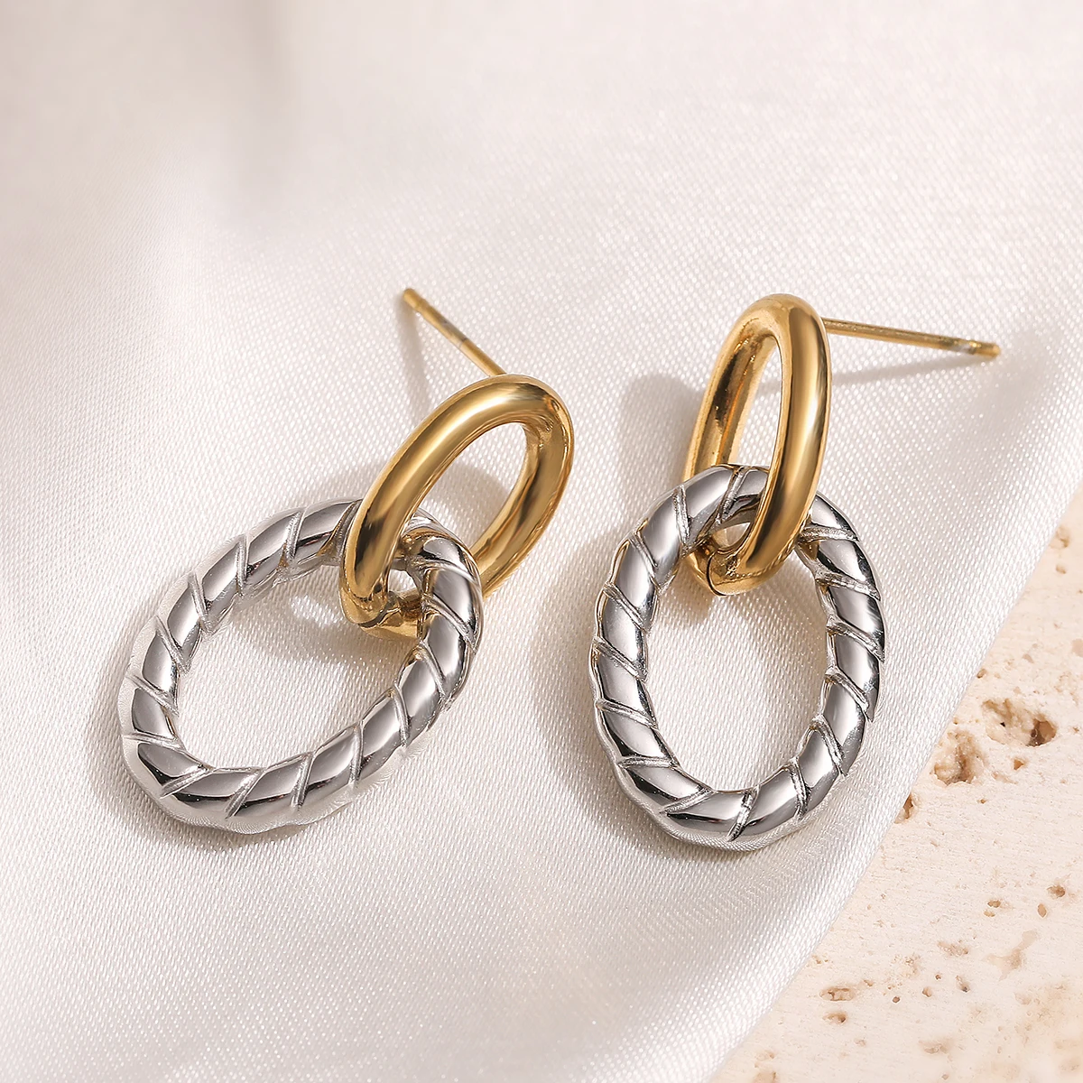 Two Tone Stainless Steel Twisted Oval Interlocking Drop Earring Minimalist Braided Texture Dangle Waterproof Women Daily Jewelry