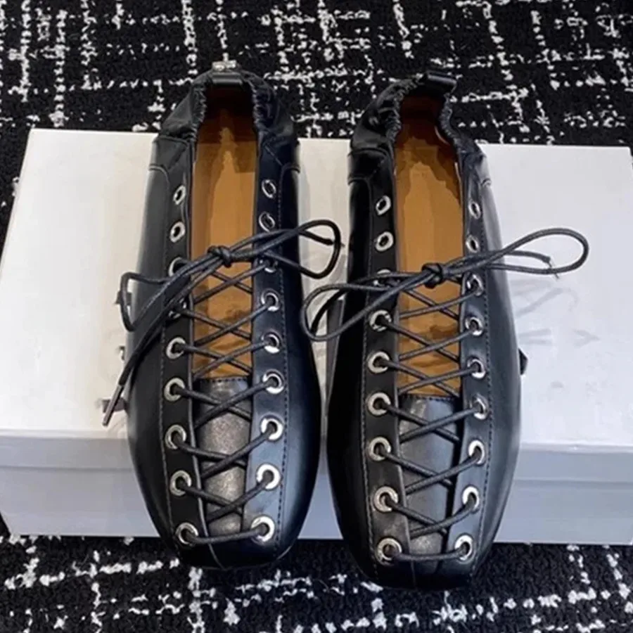 Π ΠΎΡΠΊΠΎΡΠ½ΡΠ΅ ΠΎΡΠ΅Π½Π½ΠΈΠ΅ ΡΡΡΠ»ΠΈ 2023, Π½ΠΎΠ²ΡΠ΅ Π±Π°Π»Π΅ΡΠΊΠΈ ΠΈΠ· Π½Π°ΡΡΡΠ°Π»ΡΠ½ΠΎΠΉ ΠΊΠΎΠΆΠΈ Ρ ΠΌΠ΅Π»ΠΊΠΈΠΌ ΠΊΡΡΠΆΠ΅Π²ΠΎΠΌ ΠΈ ΠΊΠ²Π°Π΄ΡΠ°ΡΠ½ΠΎΠΉ Π³ΠΎΠ»ΠΎΠ²ΠΊΠΎΠΉ Π² ΡΡΠΈΠ»Π΅ ΡΠ΅ΡΡΠΎ, Π½Π° ΠΏΠ»ΠΎΡΠΊΠΎΠΉ ΠΏΠΎΠ΄ΠΎΡΠ²Π΅, Ρ ΠΏΠ΅ΡΠ΅ΠΊΡΠ΅ΡΡΠ½ΡΠΌ ΡΠ΅ΠΌΠ΅ΡΠΊΠΎΠΌ, Ρ ΠΌΡΠ³ΠΊΠΎΠΉ ΠΏΠΎΠ΄ΠΎΡΠ²ΠΎΠΉ Π ΠΎΡΠΊΠΎΡΠ½ΡΠ΅ ΠΎΡΠ΅Π½Π½ΠΈΠ΅ ΡΡΡΠ»ΠΈ 2023, Π½ΠΎΠ²ΡΠ΅ Π±Π°Π»Π΅ΡΠΊΠΈ ΠΈΠ· Π½Π°ΡΡΡΠ°Π»ΡΠ½ΠΎΠΉ ΠΊΠΎΠΆΠΈ Ρ ΠΌΠ΅Π»ΠΊΠΈΠΌ ΠΊΡΡΠΆΠ΅Π²ΠΎΠΌ ΠΈ ΠΊΠ²Π°Π΄ΡΠ°ΡΠ½ΠΎΠΉ Π³ΠΎΠ»ΠΎΠ²ΠΊΠΎΠΉ Π² ΡΡΠΈΠ»Π΅ ΡΠ΅ΡΡΠΎ, Π½Π° ΠΏΠ»ΠΎΡΠΊΠΎΠΉ ΠΏΠΎΠ΄ΠΎΡΠ²Π΅, Ρ ΠΏΠ΅ΡΠ΅ΠΊΡΠ΅ΡΡΠ½ΡΠΌ ΡΠ΅ΠΌΠ΅ΡΠΊΠΎΠΌ, Ρ ΠΌΡΠ³ΠΊΠΎΠΉ ΠΏΠΎΠ΄ΠΎΡΠ²ΠΎΠΉ