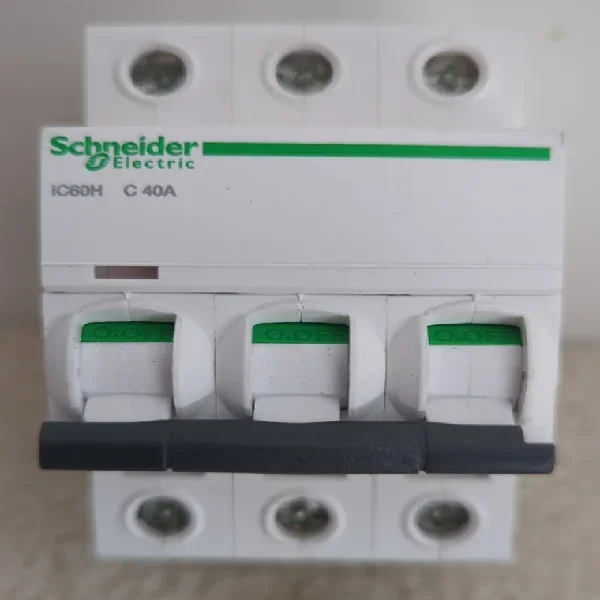 2026 Acti9 Ic60h Mcb, 40a, 3 Pole, Type C A9f54340 - Unboxed Brand New Original Spot Plc