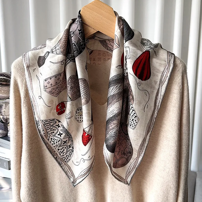 

Зимний маленький шарф с двусторонним принтом, 65 см, роскошные дизайнерские квадратные банданы, женская одежда, сумка, аксессуары, рождественский подарок для мамы