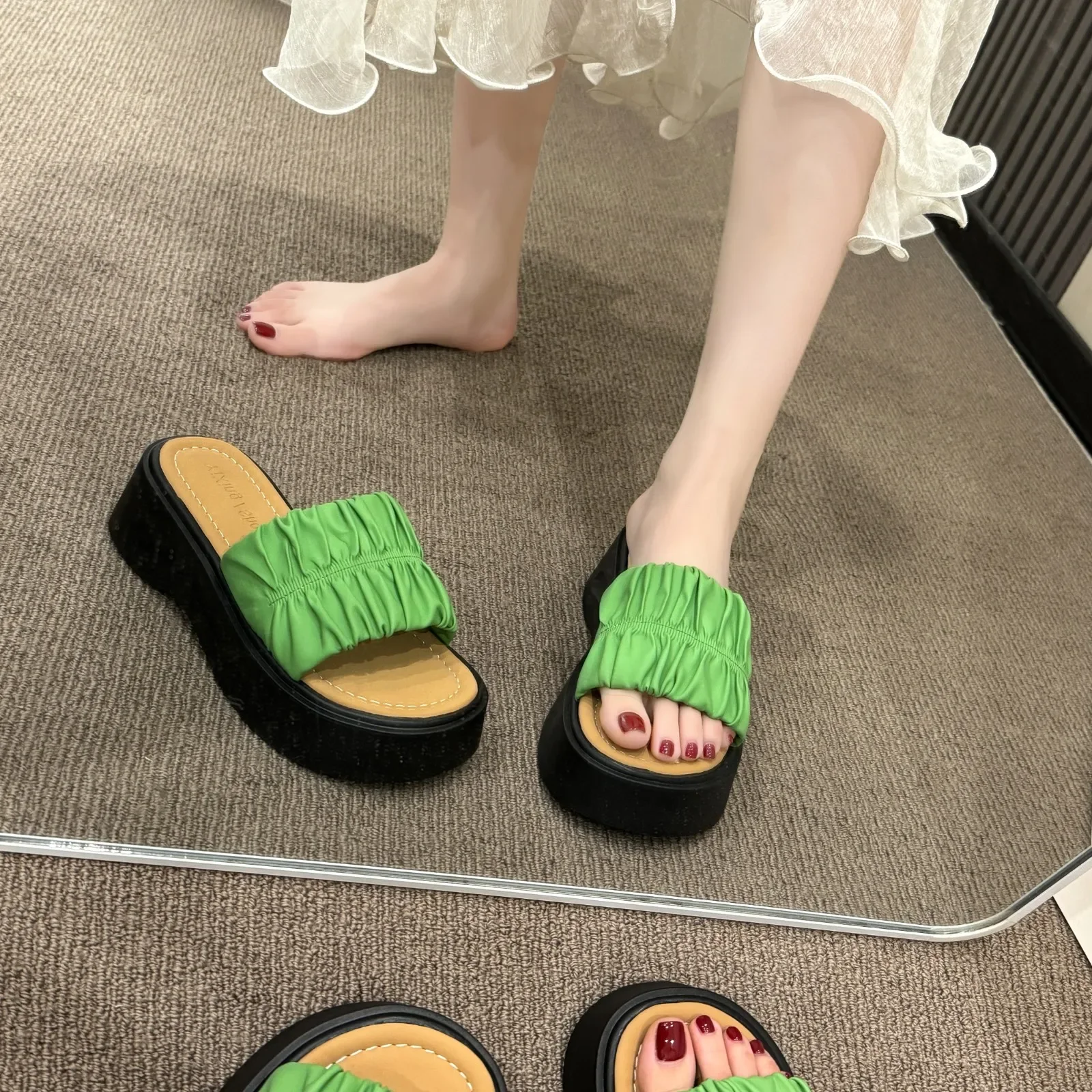 

Поп-летние женские тапочки, модные шлепанцы с кристаллами и застежкой на носок, женские повседневные уличные пляжные туфли на плоской подошве, сандалии, шлепанцы