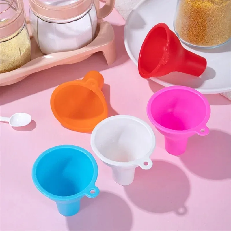 1pc Silicone Funnel Wide Mouth and Large Diameter Funnel Pour Oil Milk Powder Beans Dispense Funnel Kitchen Tool