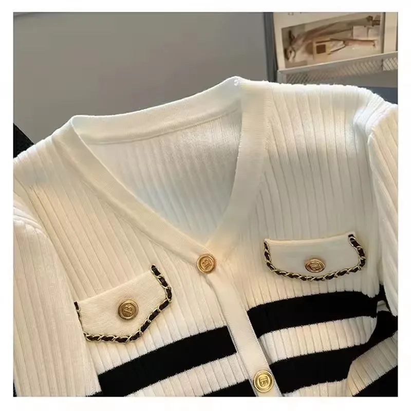 秋冬レディースセーターニットウェア2025新作ファッションルーズカジュアルカーディガンストライプVネックベースシャツボタンアウタートップス