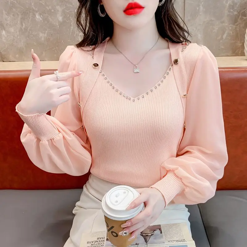 

Chiffon Spliced long-sleeved Sweater for Women in Autumn New Fashionable Beaded V-neck Chic Small Shirt Slim Temperament Top