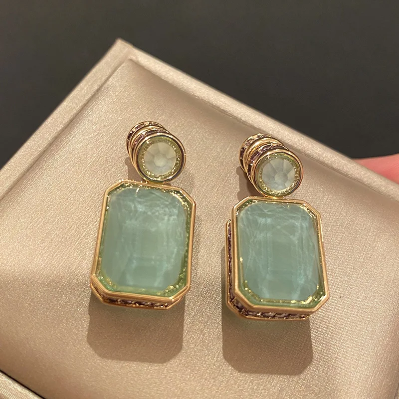 High Quality Luxurious Olive Green Crystal Earrings Micro Inlaid Purple Cubic Zircon Retro for Women Square Pendant Jewelry Gift