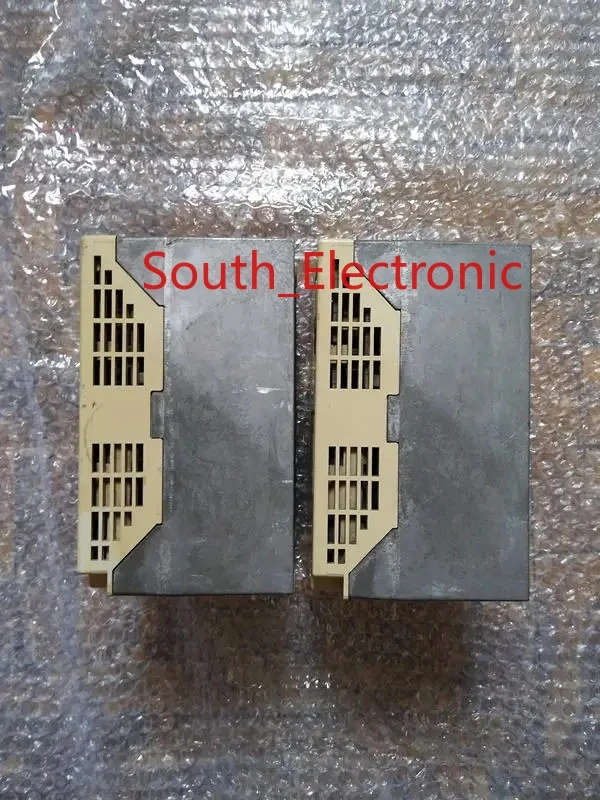M1D083A1X   220V 0.75KW     inverter   , In good working condition, free shipping   a