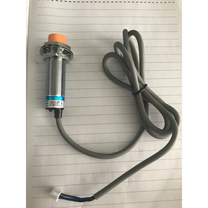 Interruptor de proximidad 18A3-8-z-BX. Con casquillo 2,54. Tipo normalmente abierto NPN. Interruptor de control de velocidad compatible con especial