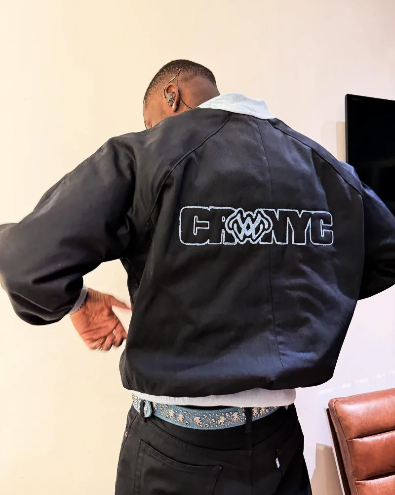 

Уличная трендовая куртка с вышивкой букв и лацканами, повседневный свободный топ большого размера, женские уличные пальто в стиле хип-хоп в стиле ретро, мужские пальто