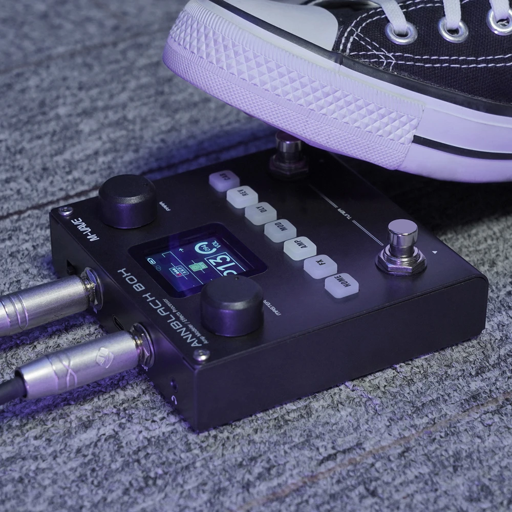 

Portable Multi-Effects Guitar/Bass Amplifier Modeler Effects Processor with 6 Effects Modules, 80 Editable Presets & Rechargeabl