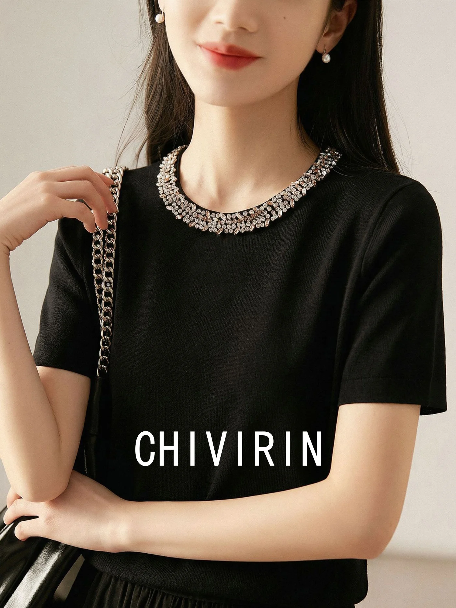 

Elegant Black Short Sleeve round Neck Knitted Top Women's Slim Fit Silk-Like Heavy Embellished Summer Fashion Top