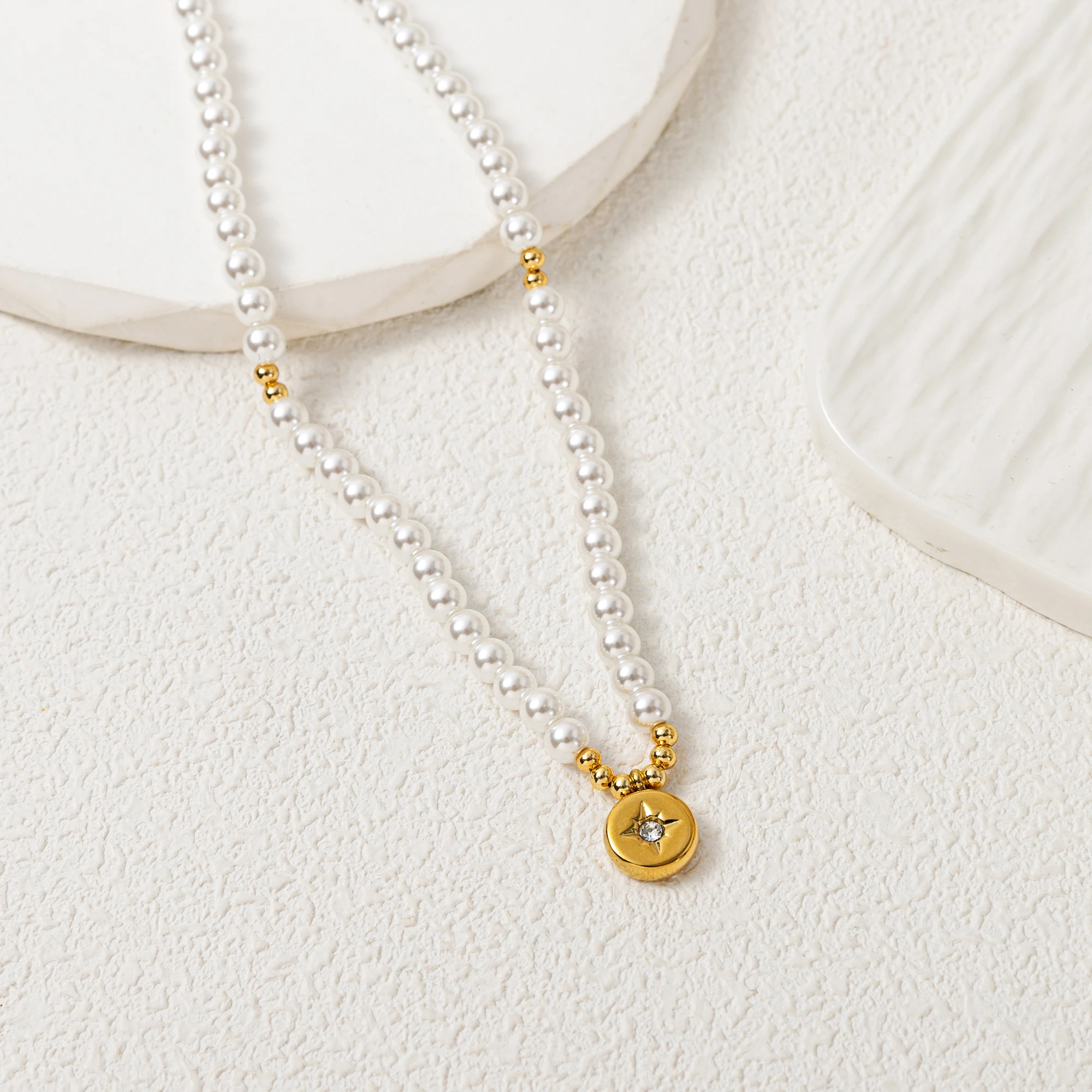 

Retro Pearl Beaded Necklace for Women 18K Gold Plated Star Pendant Stainless Steel Elegant Jewelry